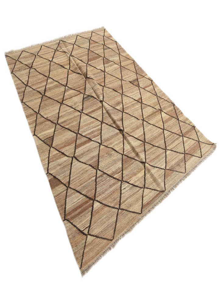 Detail image of  5' 2 x 7' 2  Hand Woven Kilim Modern Wool Rug