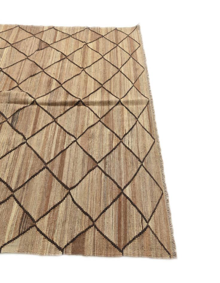 Detail image of  5' 2 x 7' 2  Hand Woven Kilim Modern Wool Rug