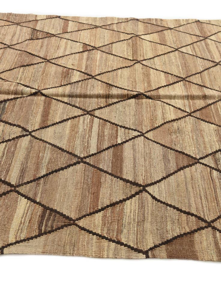 Detail image of  5' 2 x 7' 2  Hand Woven Kilim Modern Wool Rug