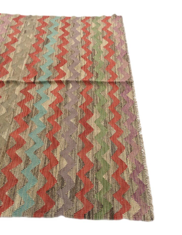 Detail image of  5' 5 x 7' 6  Hand Woven Kilim Modern Wool Rug