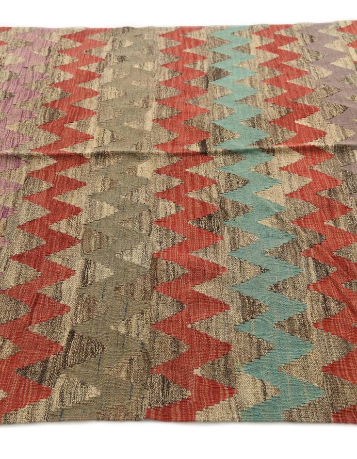 Detail image of  5' 5 x 7' 6  Hand Woven Kilim Modern Wool Rug