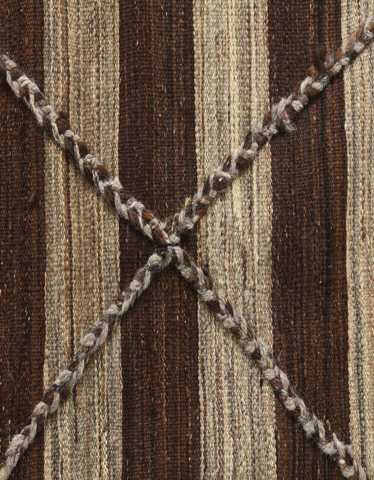 Detail image of  6' 6 x 9' 9  Hand Woven Kilim Modern Wool Rug