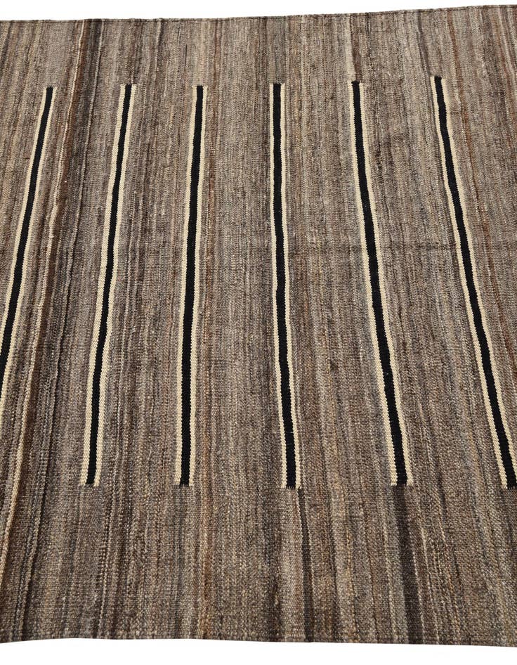 Detail image of  4' 4 x 5' 8  Hand Woven Kilim Modern Wool Rug