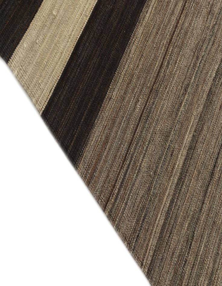 Detail image of  6' 9 x 9' 8  Hand Woven Kilim Modern Wool Rug