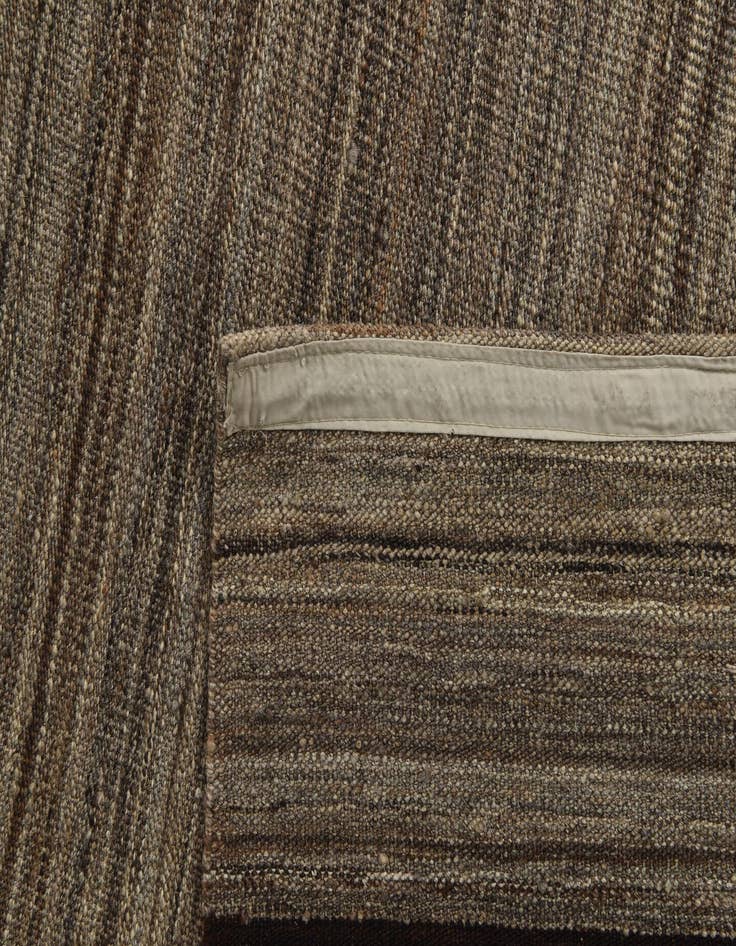 Detail image of  5' 9 x 7' 9  Hand Woven Kilim Modern Wool Rug