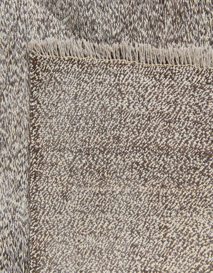 Detail image of  5' x 6'  Hand Woven Kilim Modern Wool Rug