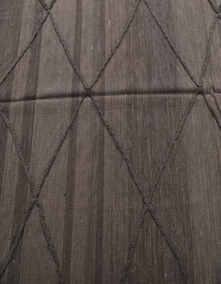 Detail image of  5' 9 x 8'  Hand Woven Kilim Modern Wool Rug