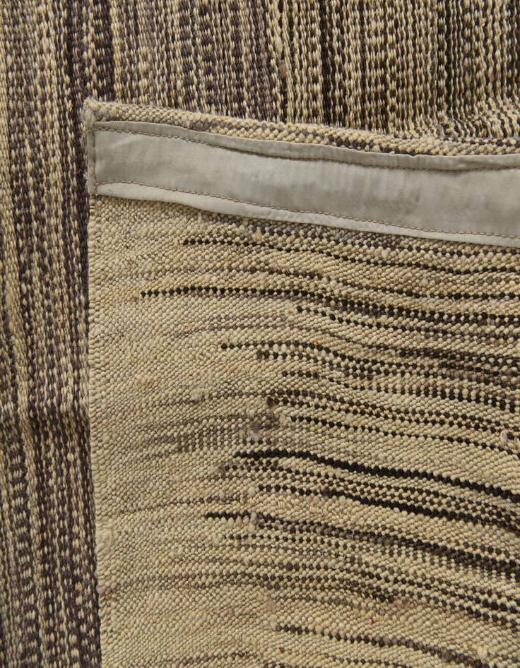 Detail image of  8' 2 x 9' 7  Hand Woven Kilim Modern Wool Rug