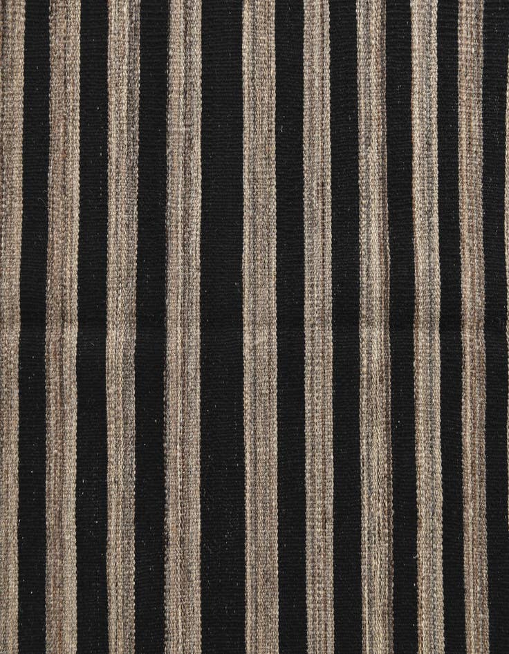 Detail image of  5' 3 x 6' 5  Hand Woven Kilim Modern Wool Rug