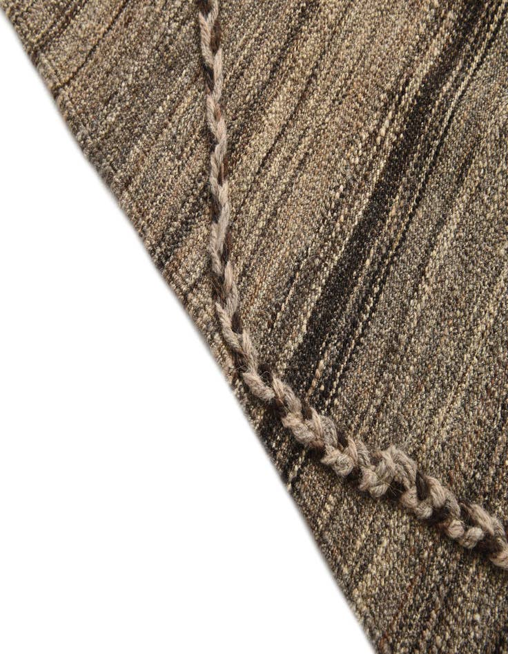 Detail image of  4' 3 x 6'  Hand Woven Kilim Modern Wool Rug
