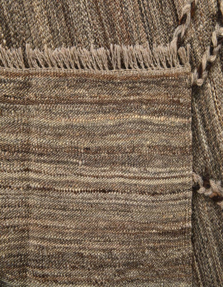 Detail image of  4' 3 x 6'  Hand Woven Kilim Modern Wool Rug