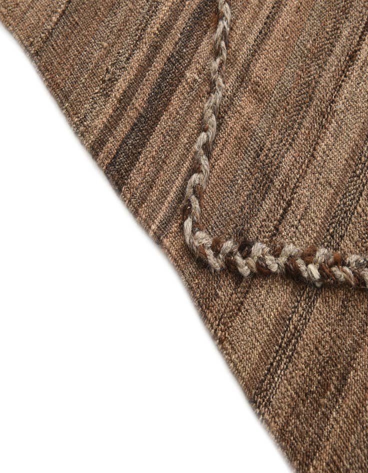Detail image of  4' 3 x 5' 11  Hand Woven Kilim Modern Wool Rug