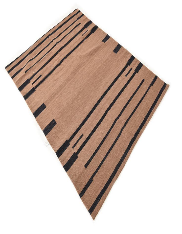 Detail image of  4' 2 x 5' 6  Hand Woven Kilim Modern Wool Rug