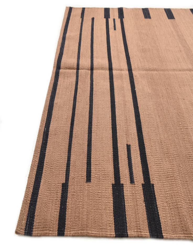 Detail image of  4' 2 x 5' 6  Hand Woven Kilim Modern Wool Rug