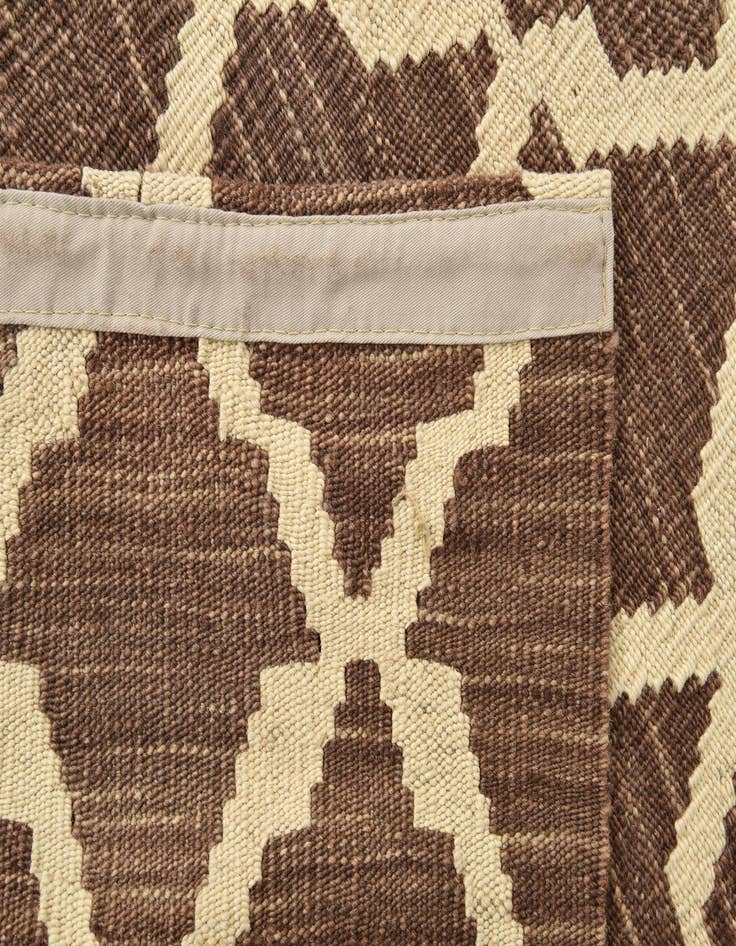 Detail image of  4' 2 x 6' 1  Hand Woven Kilim Modern Wool Rug