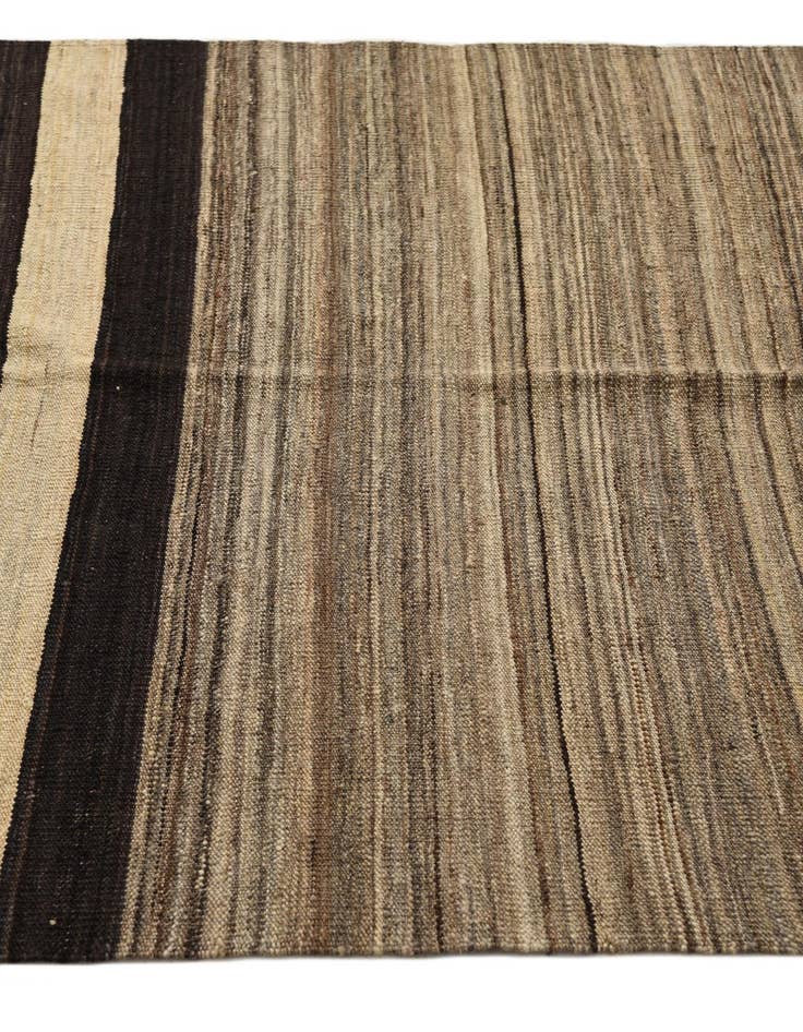 Detail image of  4' 1 x 5' 10  Hand Woven Kilim Modern Wool Rug