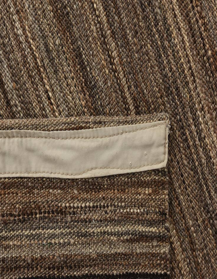 Detail image of  4' 1 x 5' 10  Hand Woven Kilim Modern Wool Rug