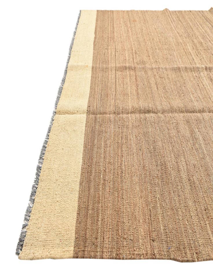 Detail image of  5' 4 x 7'  Hand Woven Kilim Modern Wool Rug