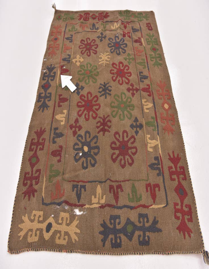 Detail image of  4' 10 x 6' 4  Hand Woven Kilim Suzani Wool Rug