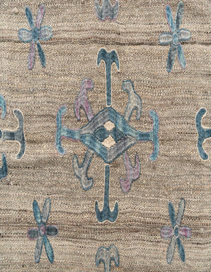Detail image of  5' 7 x 6' 9  Hand Woven Kilim Suzani Wool Rug