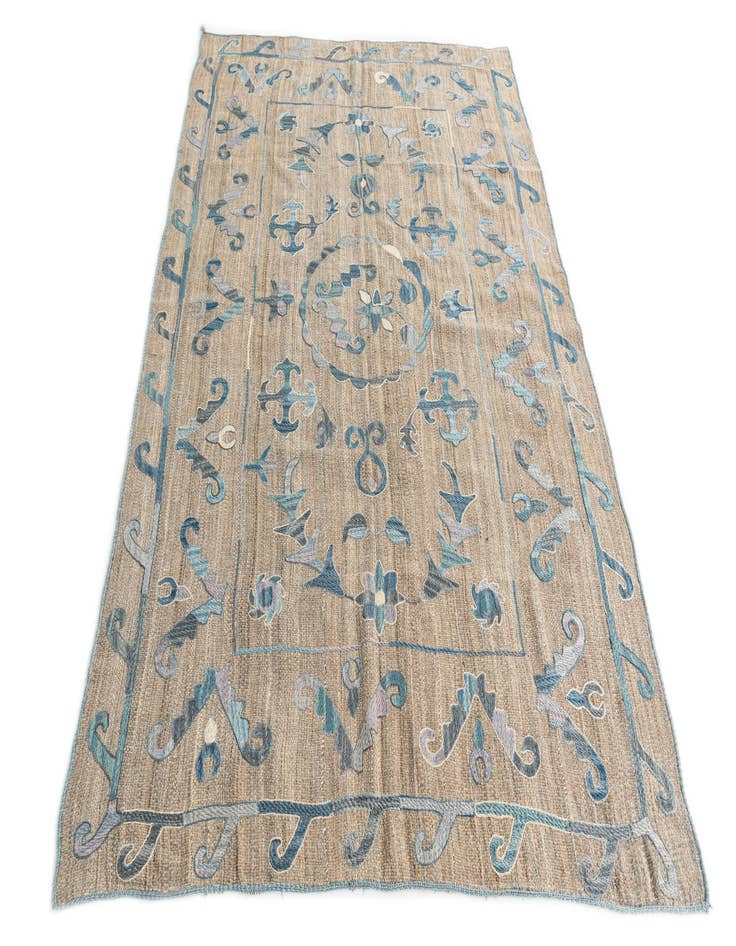 Detail image of  5' 6 x 7' 7  Hand Woven Kilim Suzani Wool Rug