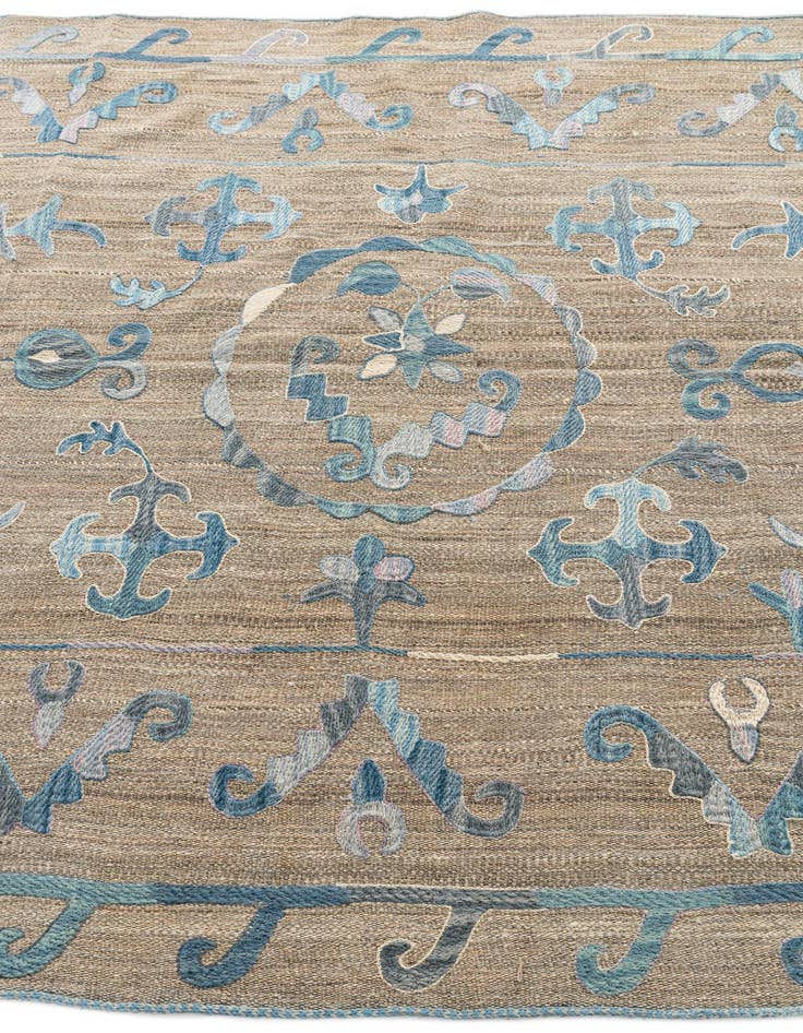Detail image of  5' 6 x 7' 7  Hand Woven Kilim Suzani Wool Rug