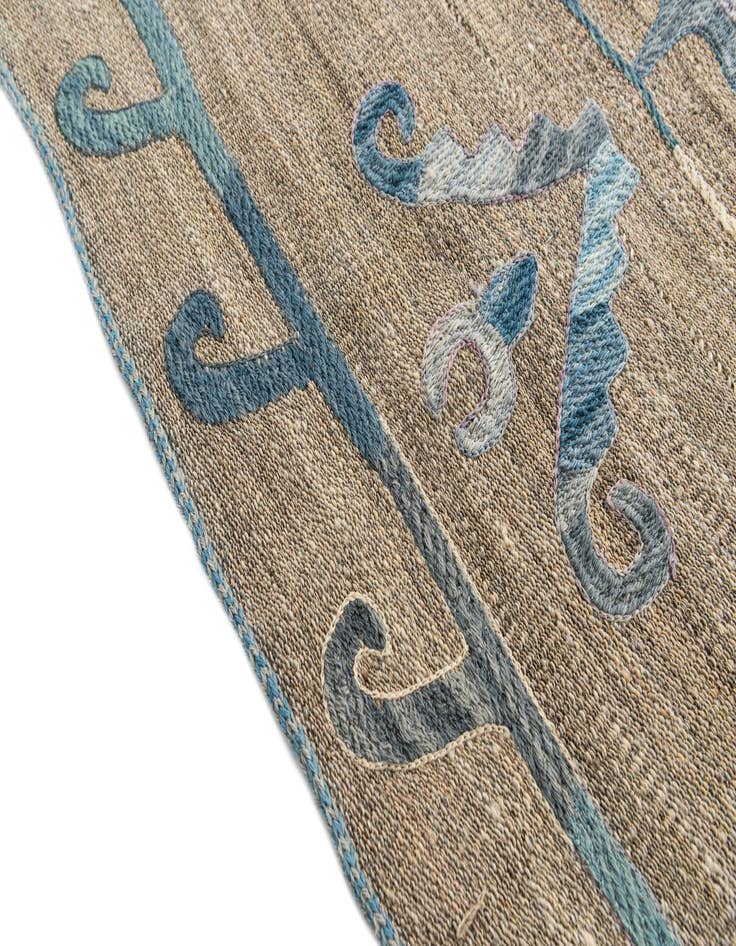 Detail image of  5' 6 x 7' 7  Hand Woven Kilim Suzani Wool Rug