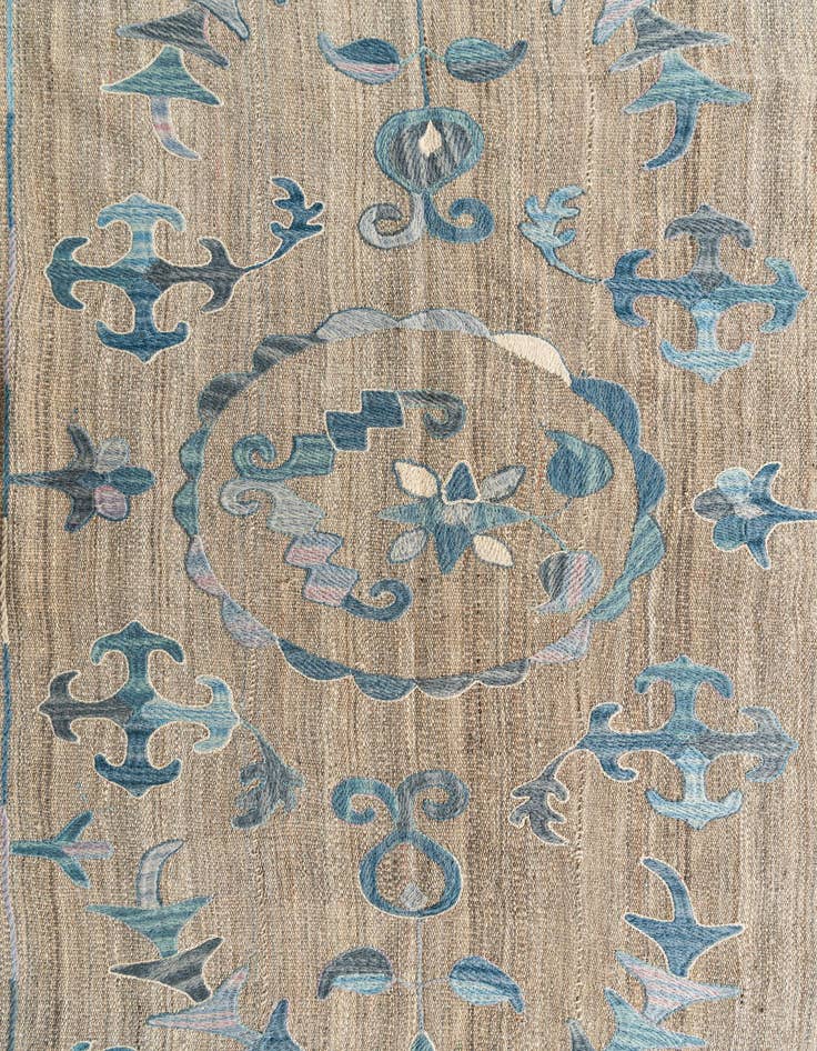 Detail image of  5' 6 x 7' 7  Hand Woven Kilim Suzani Wool Rug