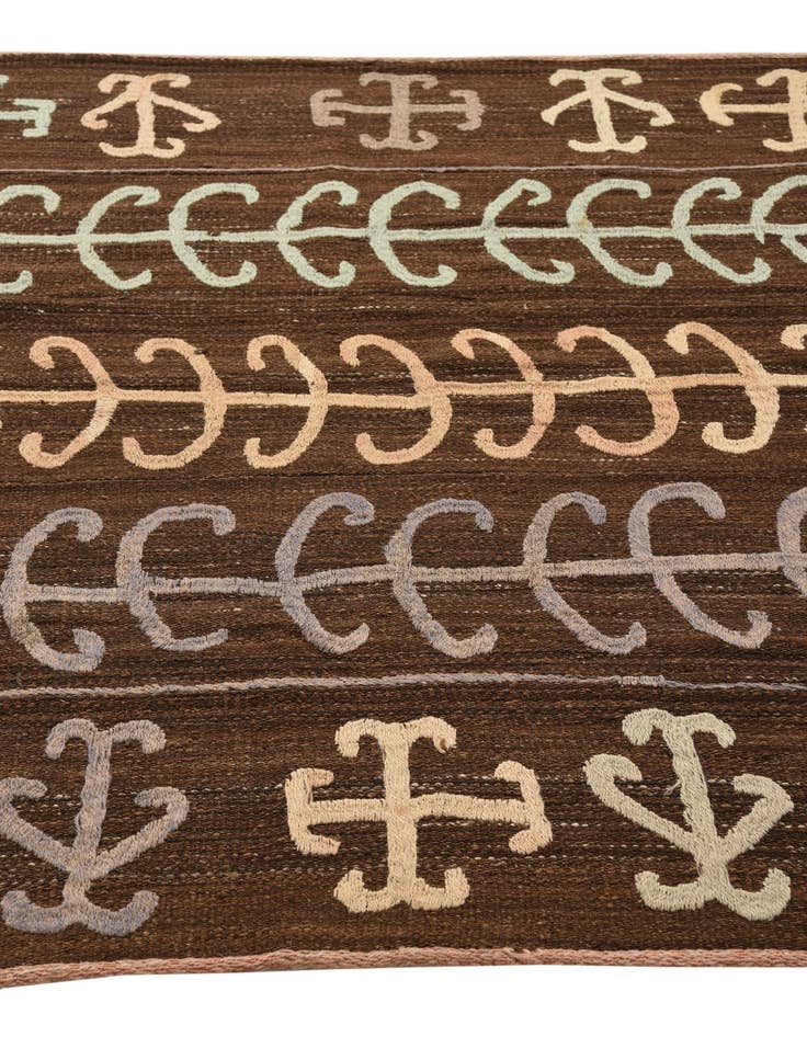 Detail image of  4' 4 x 6' 3  Hand Woven Kilim Suzani Wool Rug