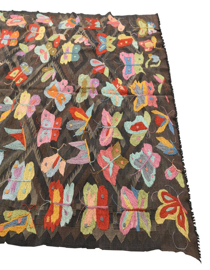 Detail image of  5' 4 x 7' 8  Hand Woven Kilim Suzani Wool Rug