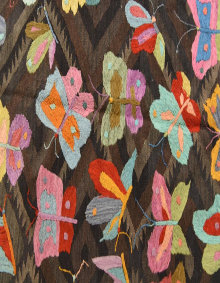 Detail image of  5' 4 x 7' 8  Hand Woven Kilim Suzani Wool Rug