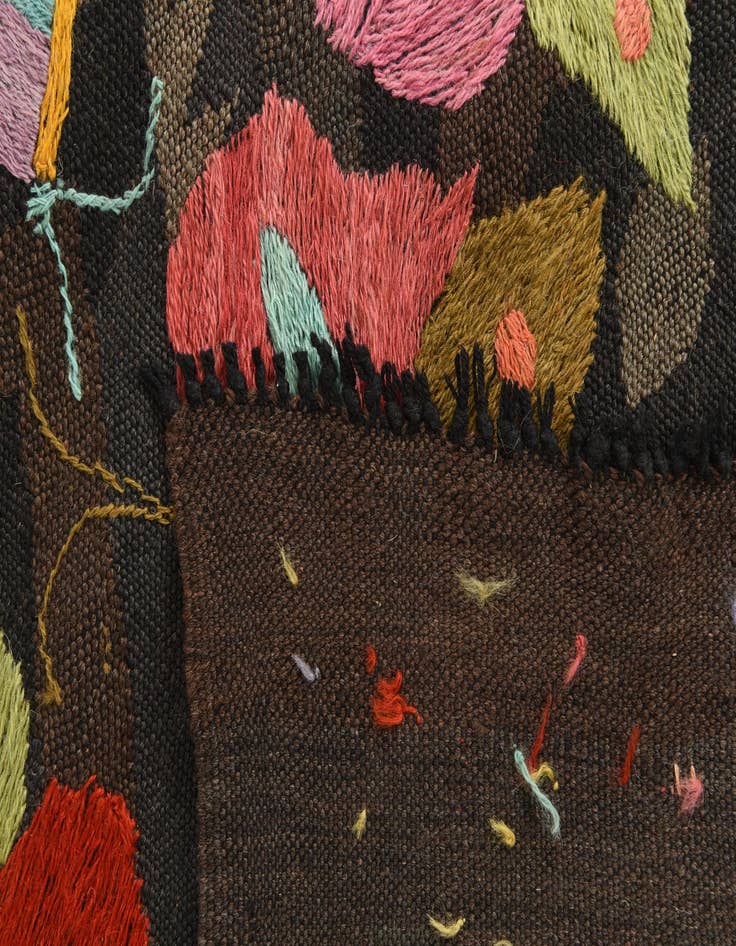 Detail image of  5' 4 x 7' 8  Hand Woven Kilim Suzani Wool Rug