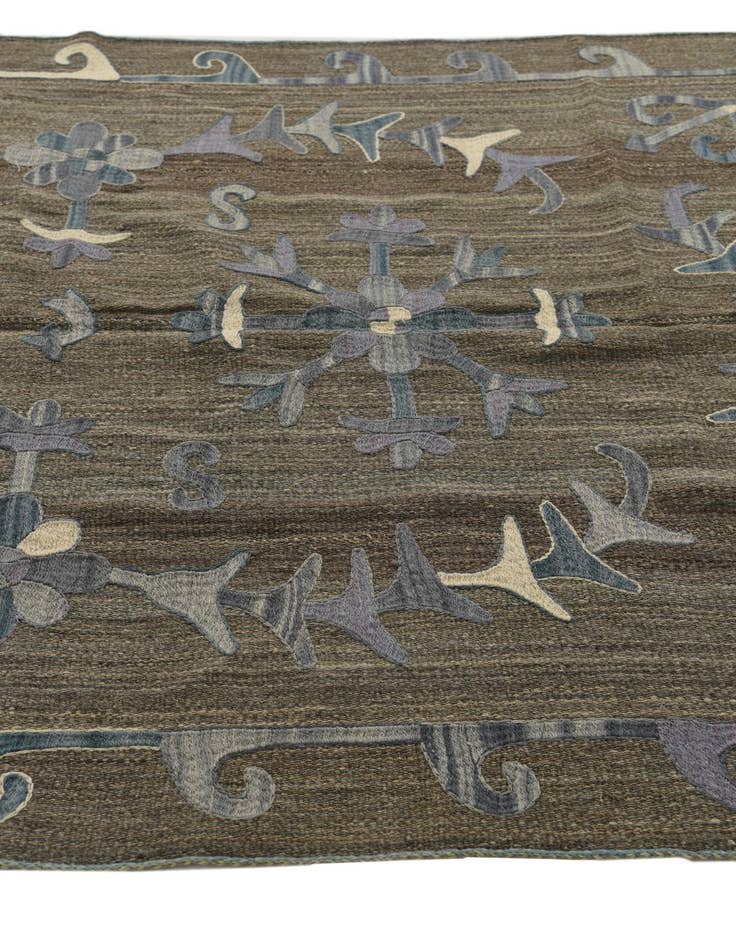 Detail image of  4' 7 x 6' 7  Hand Woven Kilim Suzani Wool Rug