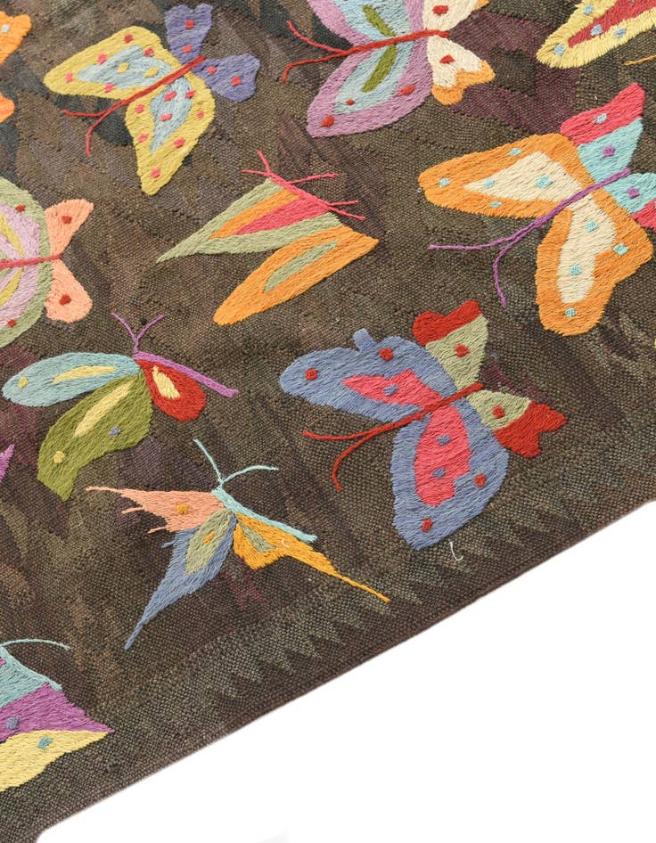 Detail image of  5' 3 x 7' 9  Hand Woven Kilim Suzani Wool Rug