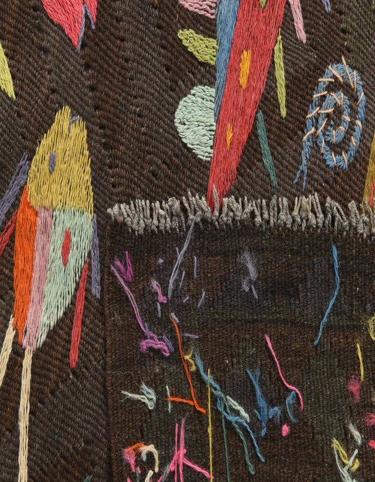 Detail image of  4' 9 x 7'  Hand Woven Kilim Suzani Wool Rug