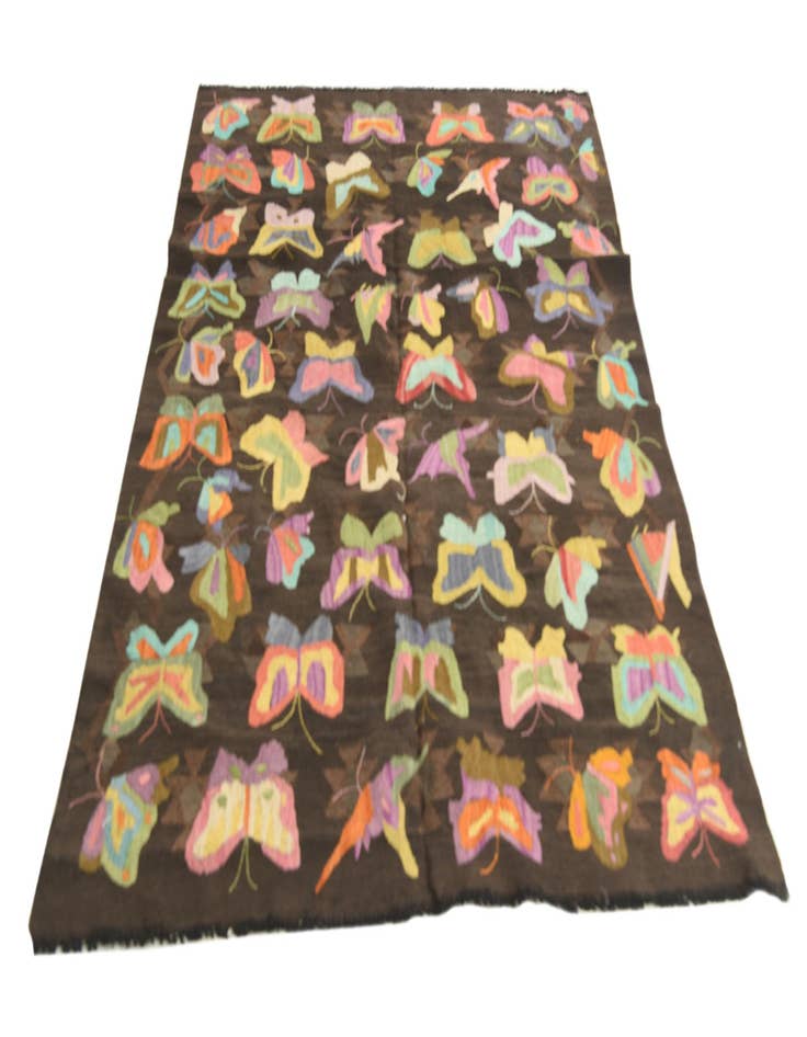 Detail image of  4' 10 x 6' 6  Hand Woven Kilim Suzani Wool Rug