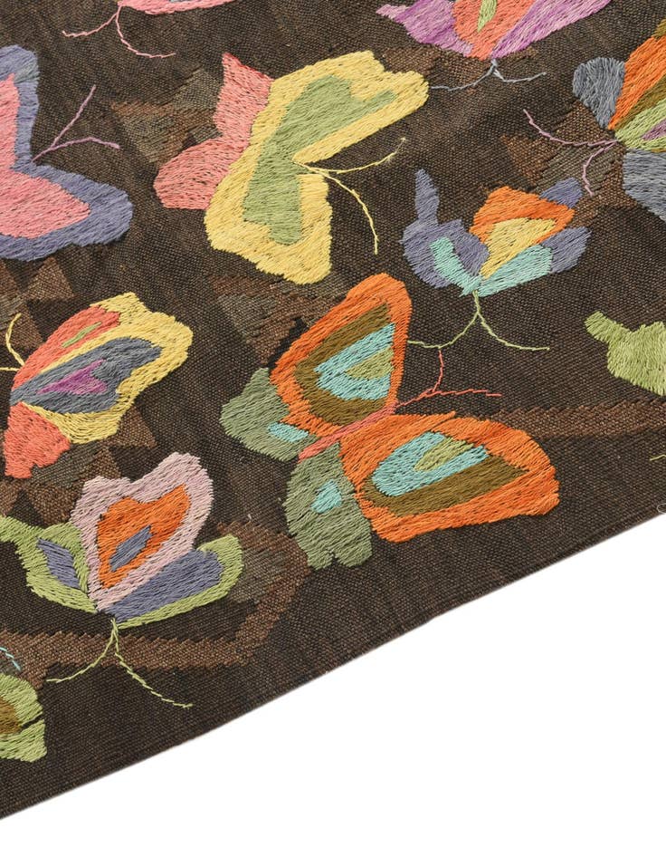 Detail image of  4' 10 x 6' 6  Hand Woven Kilim Suzani Wool Rug