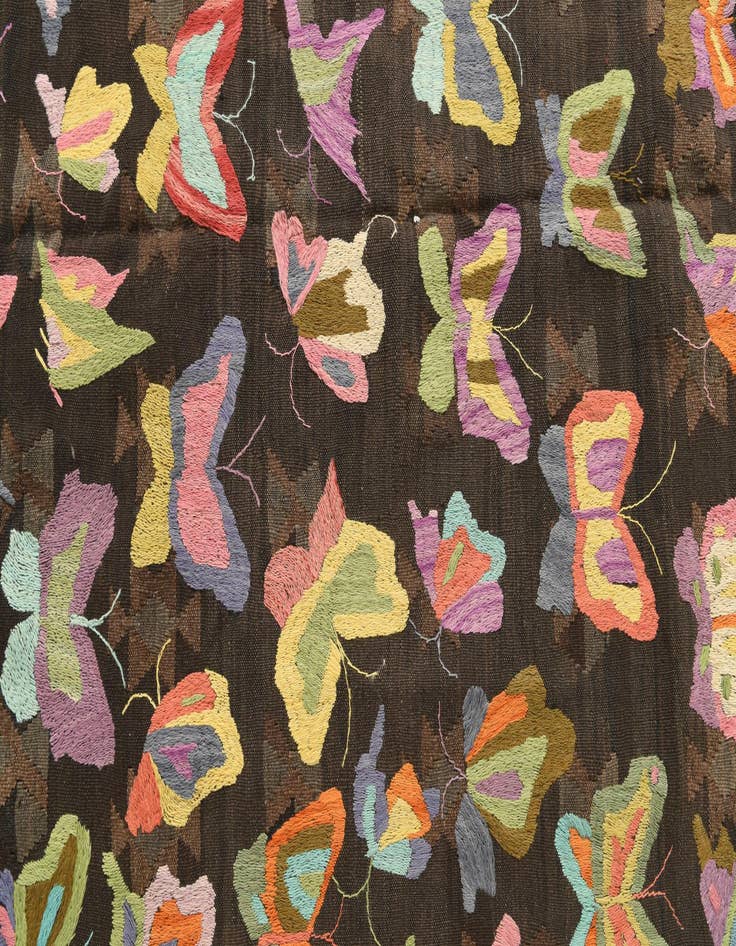 Detail image of  4' 10 x 6' 6  Hand Woven Kilim Suzani Wool Rug