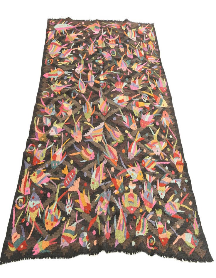 Detail image of  4' 7 x 6' 4  Hand Woven Kilim Suzani Wool Rug