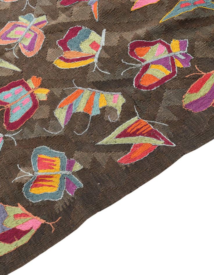 Detail image of  6' 6 x 9' 5  Hand Woven Kilim Suzani Wool Rug