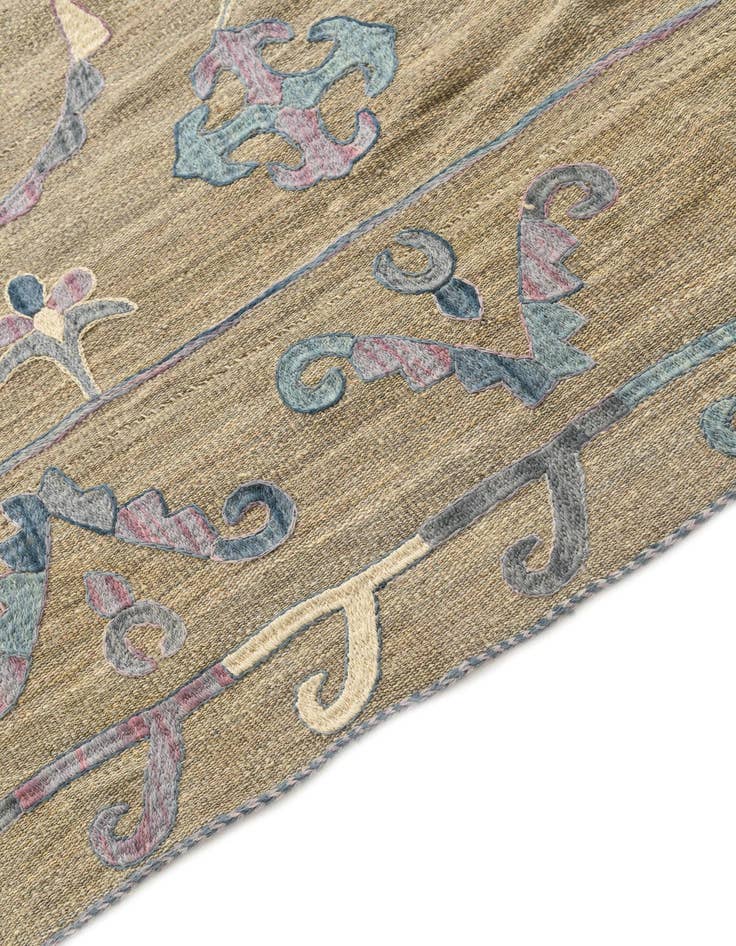 Detail image of  5' 8 x 7' 8  Hand Woven Kilim Suzani Wool Rug