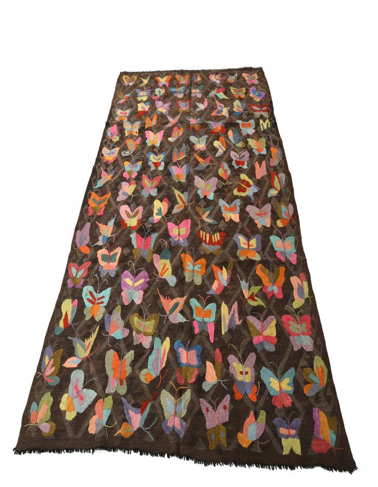 Detail image of  6' 6 x 9' 8  Hand Woven Kilim Suzani Wool Rug