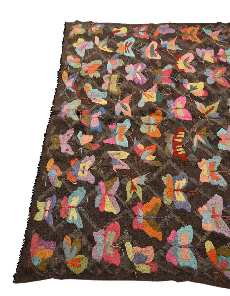 Detail image of  6' 6 x 9' 8  Hand Woven Kilim Suzani Wool Rug