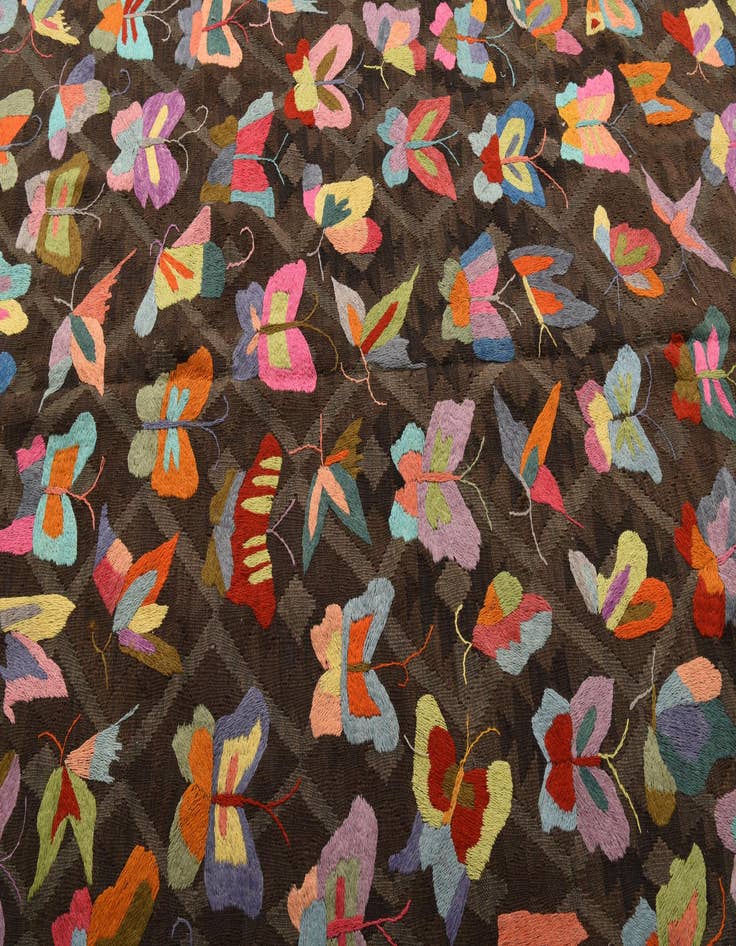 Detail image of  6' 6 x 9' 8  Hand Woven Kilim Suzani Wool Rug