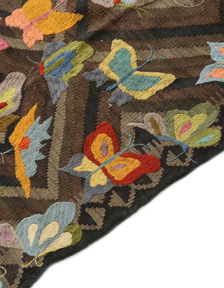 Detail image of  5' 7 x 7' 9  Hand Woven Kilim Suzani Wool Rug