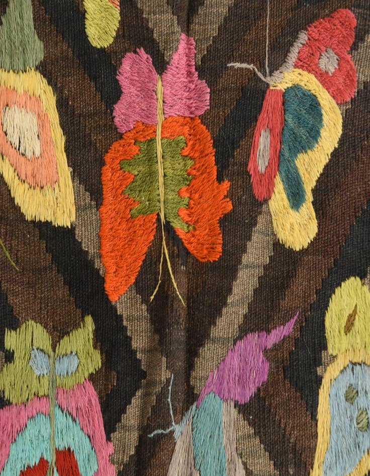Detail image of  5' 7 x 7' 9  Hand Woven Kilim Suzani Wool Rug
