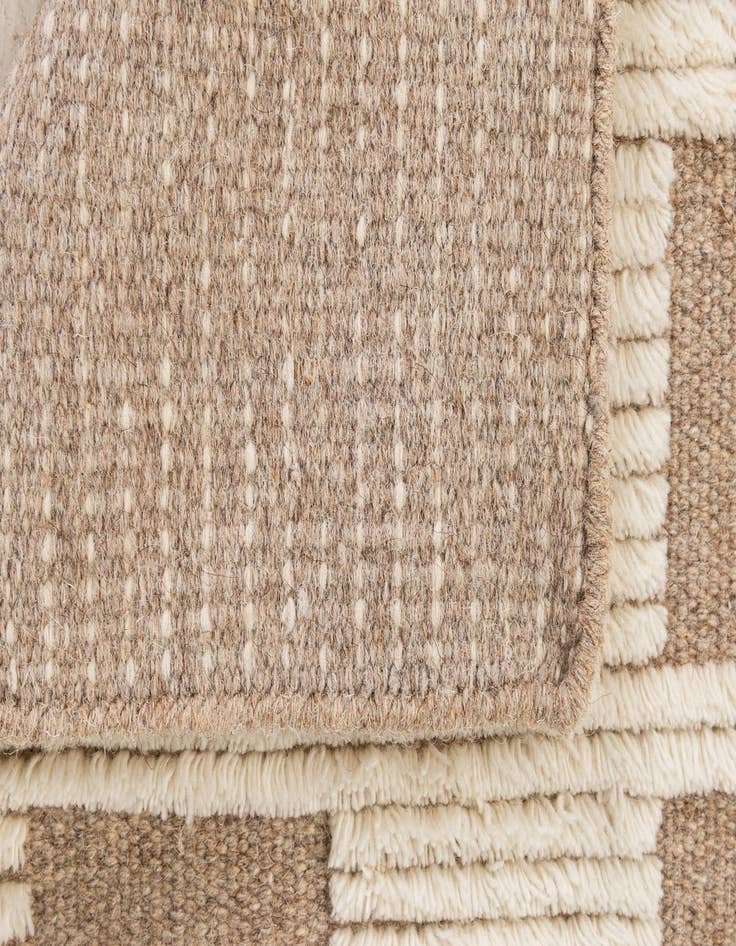 Detail image of  2' 2 x 3' 2  Hand Knotted Lana New Zealand Wool Rug