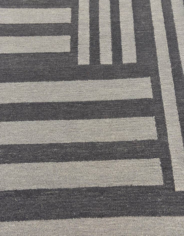 Detail image of  5' x 8' Luna Wool Rug