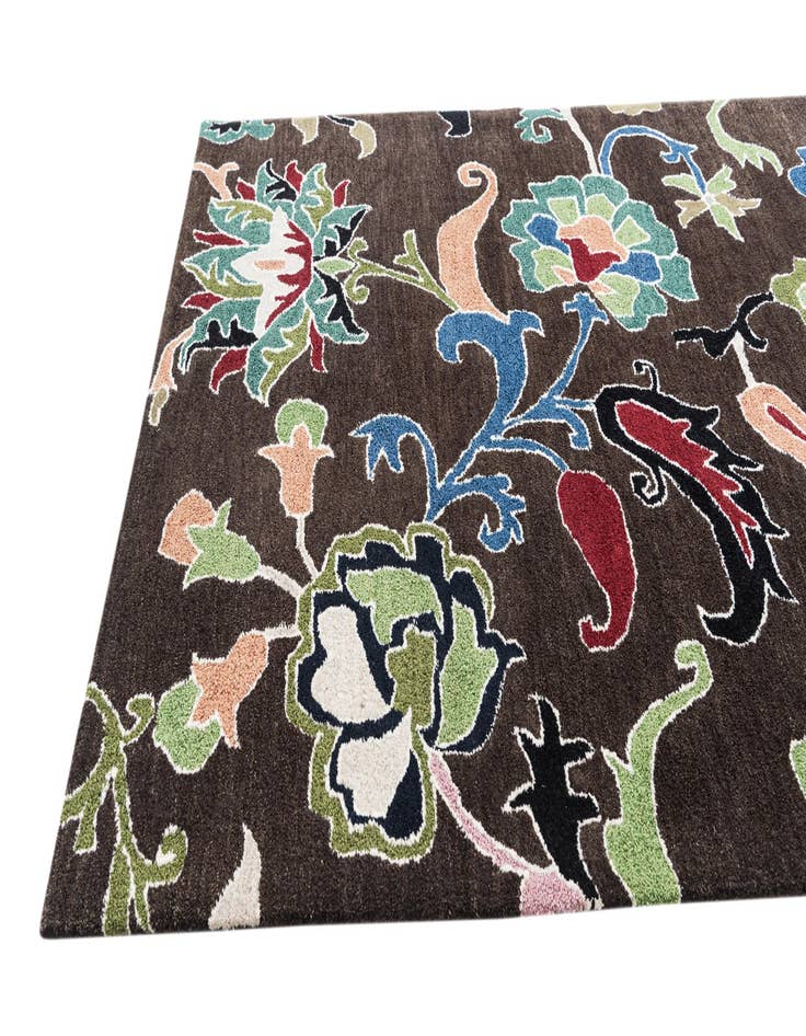 Detail image of  5' 1 x 8' Luna Rug