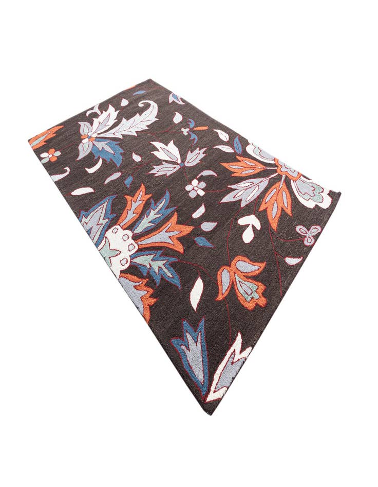 Detail image of  5' 1 x 8' Luna Rug